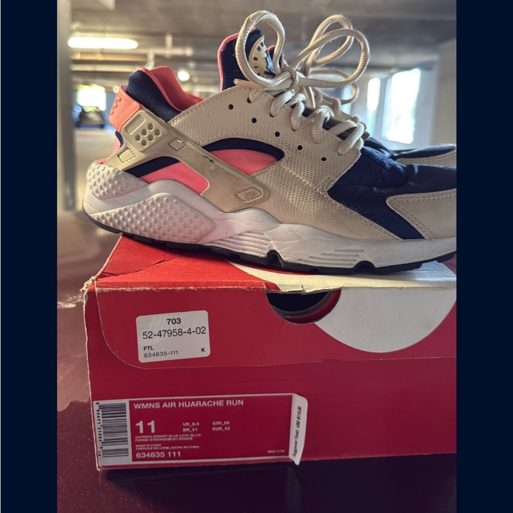Nike WMNS Air Huarache Run Sneakers